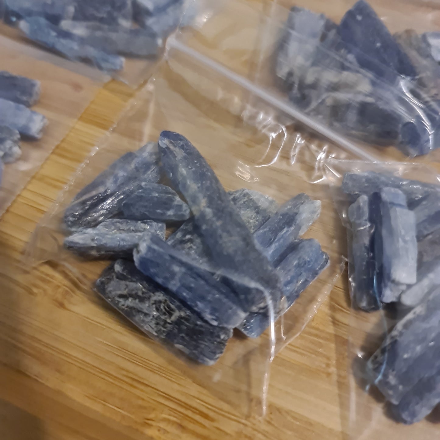 Kyanite Pieces (25g bags)