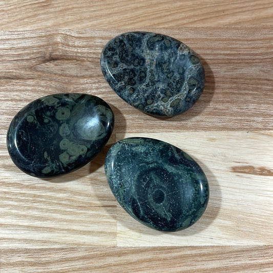Kambaba Thumb Stone