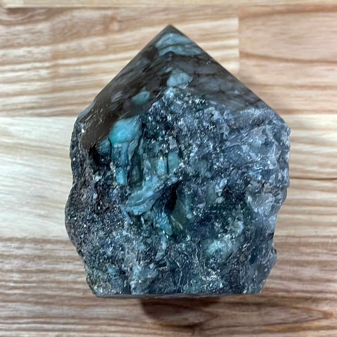 Emerald Raw with Cut and Polished Point